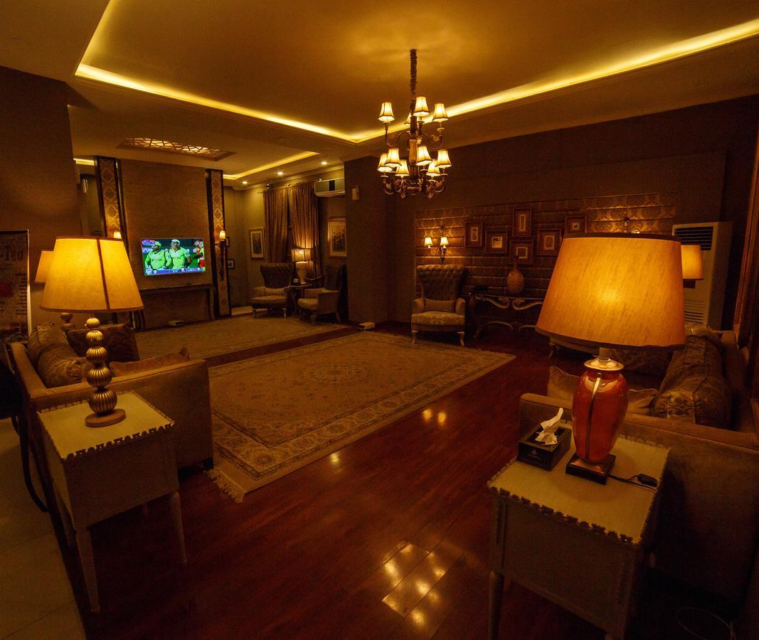 Shelton'S Rezidor Hotel Peshawar Exterior foto